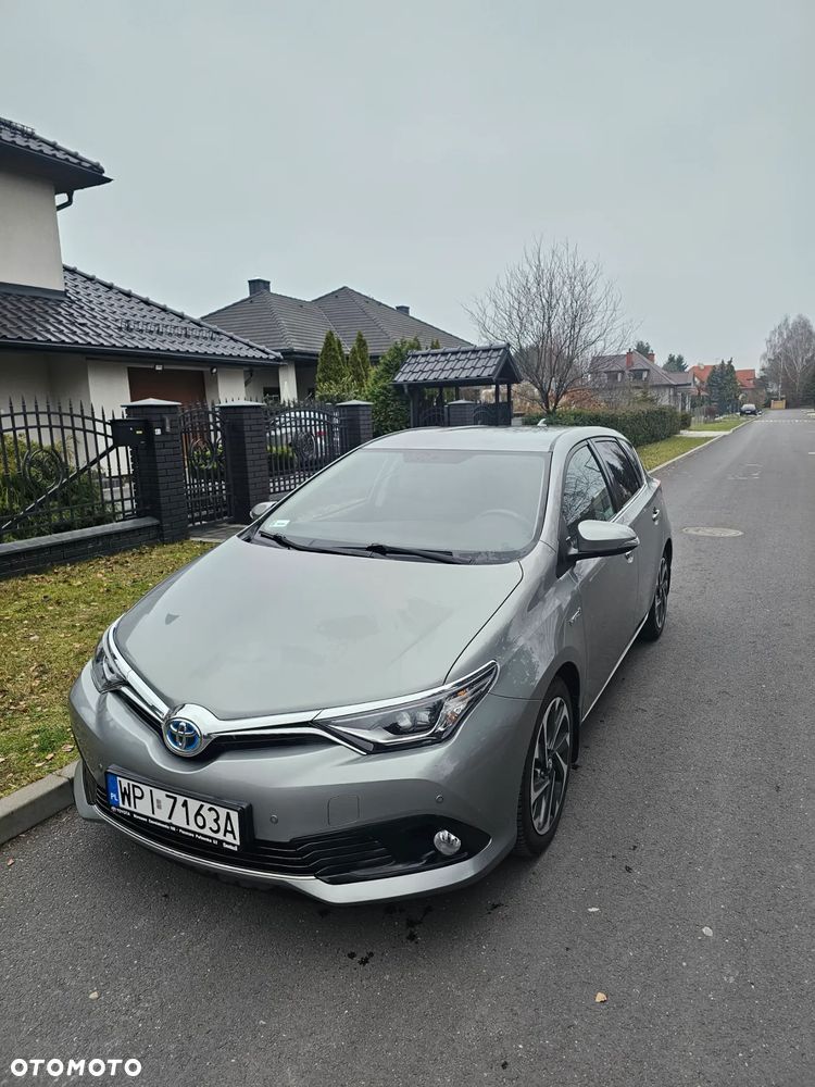 Toyota Auris 1.8 HSD Prestige - 10