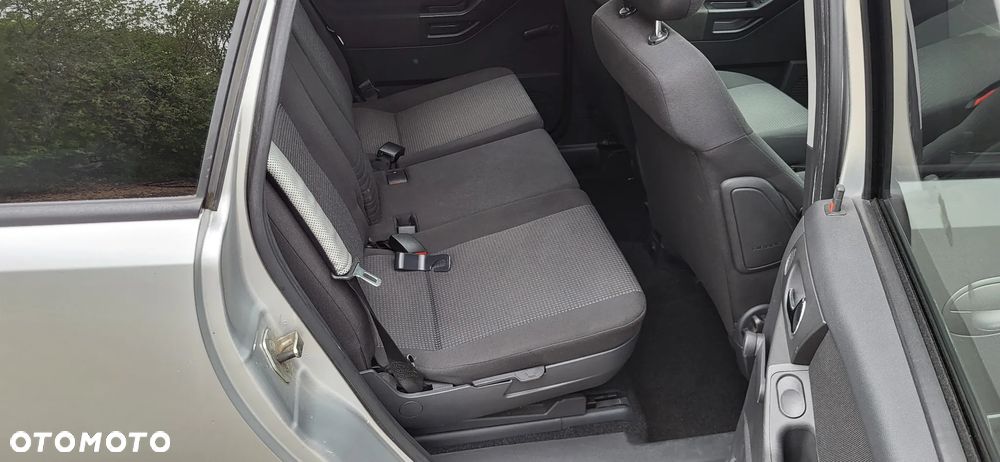 Opel Meriva 1.6 16V Essentia - 16