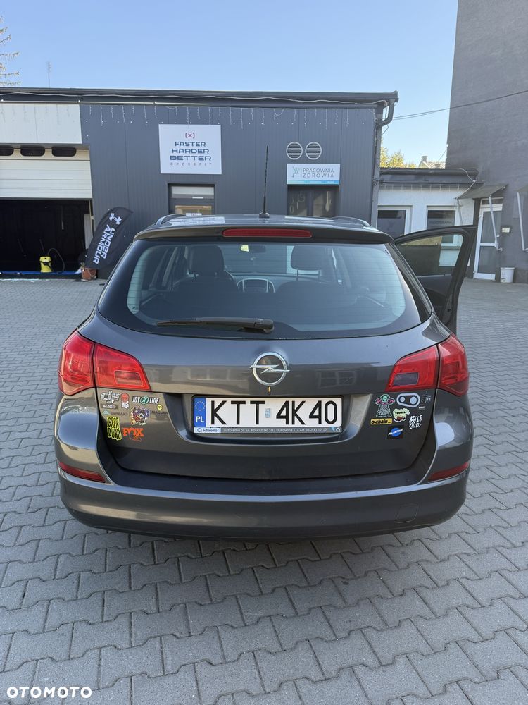 Opel Astra - 2