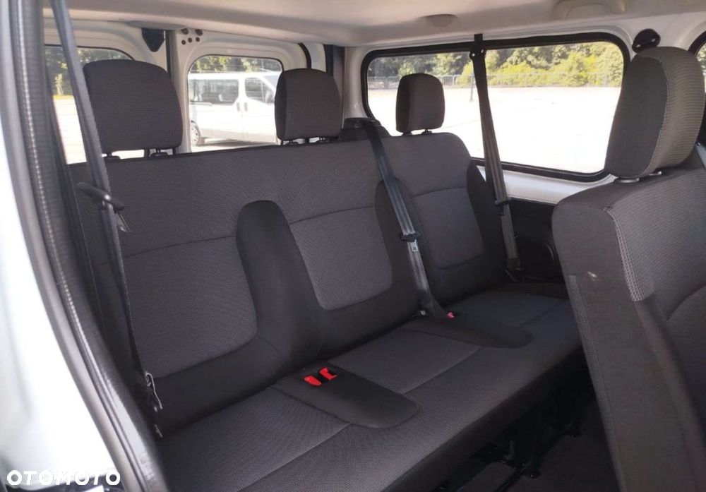 Renault Trafic - 25