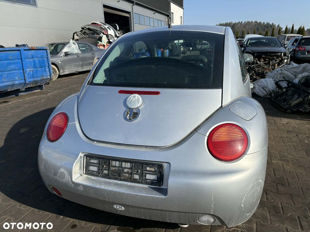 VOLKSWAGEN NEW BEETLE - 3