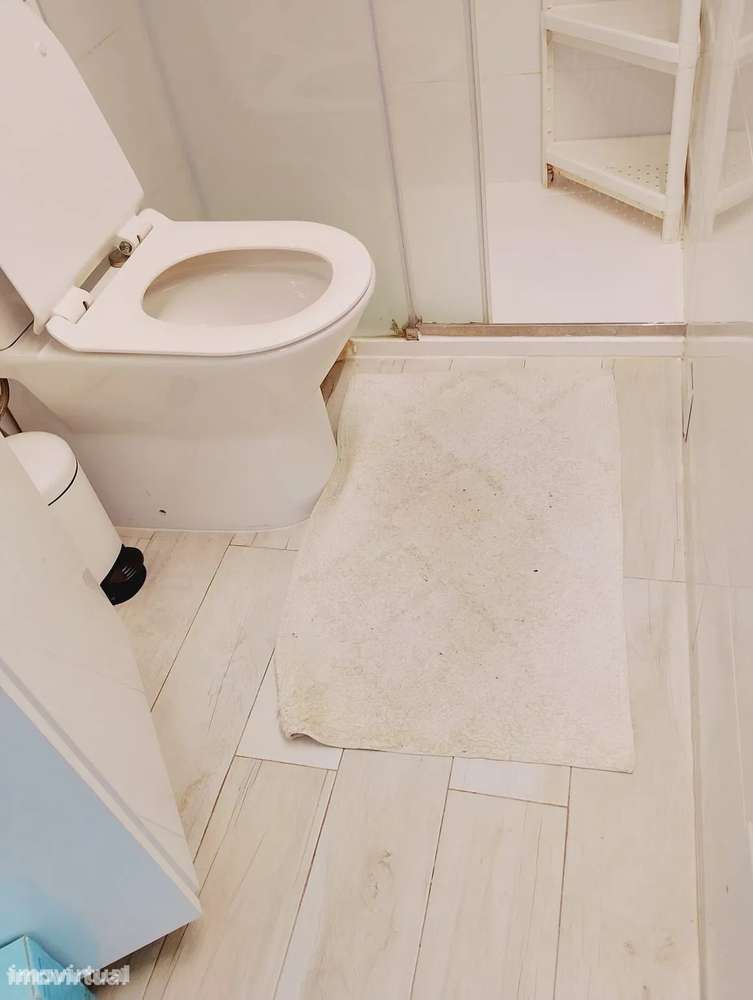 Elegante T1 Duplex localização privilegiada no coração de Alvalade - Grande imagem: 5/15