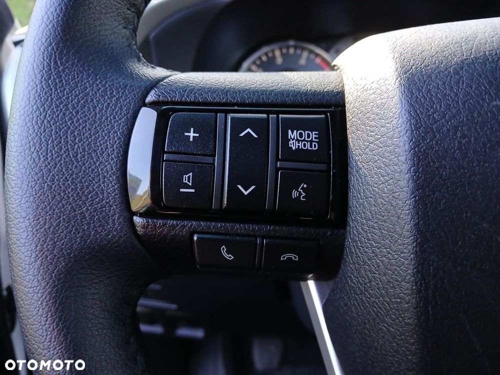 Toyota Hilux 2.8 D-4D Double Cab SR5 4x4 - 32