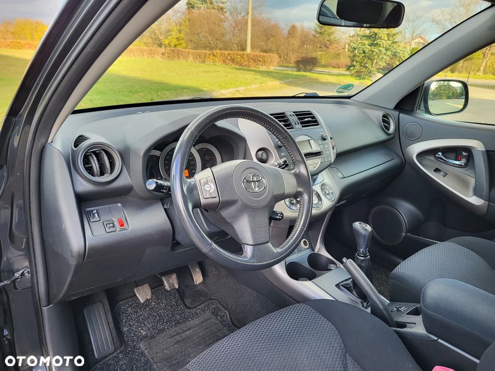 Toyota RAV4 2.0 VVT-i Sol - 12