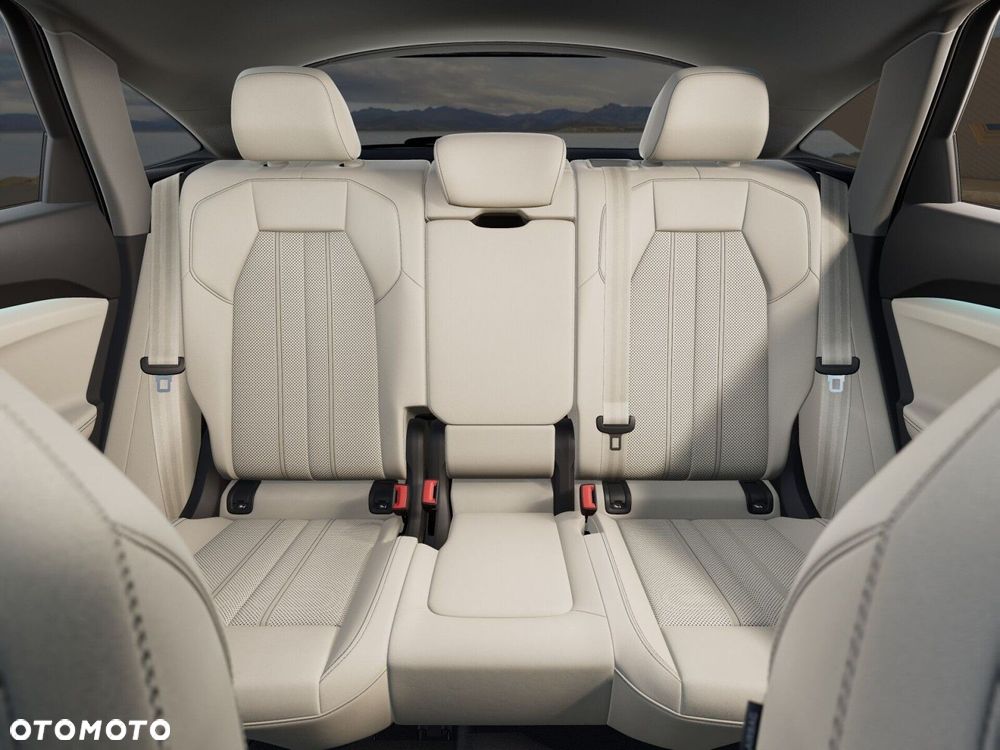 Audi Q5 Sportback - 9