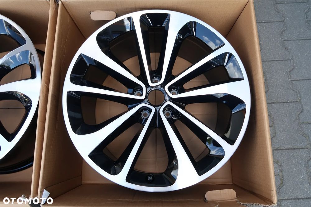 Nowe felgi Bentley Bentayga 21'' - 3