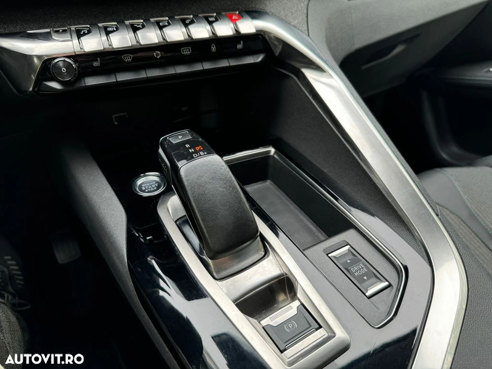 Peugeot 3008 PureTech 180 Stop & Start GPF EAT8 Allure - 19