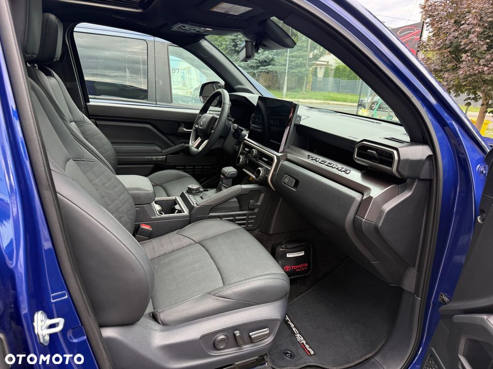 Toyota Tacoma - 30
