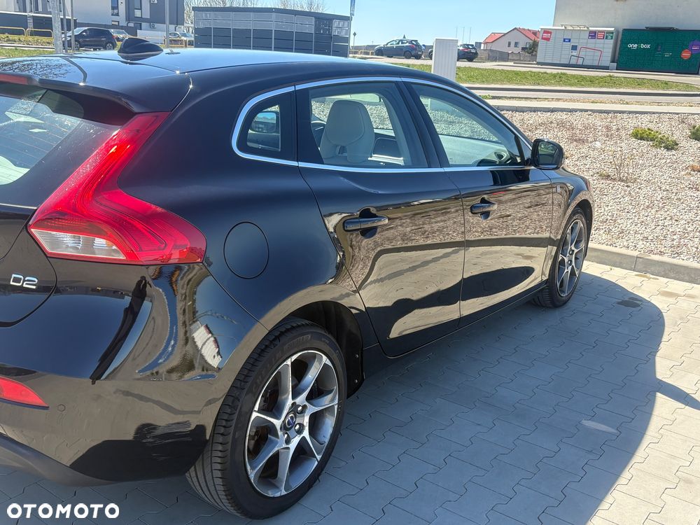 Volvo V40 D2 Drive-E Ocean Race - 3