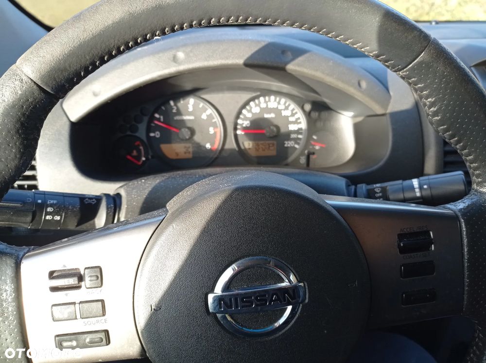 Nissan Navara Autm Premium - 2