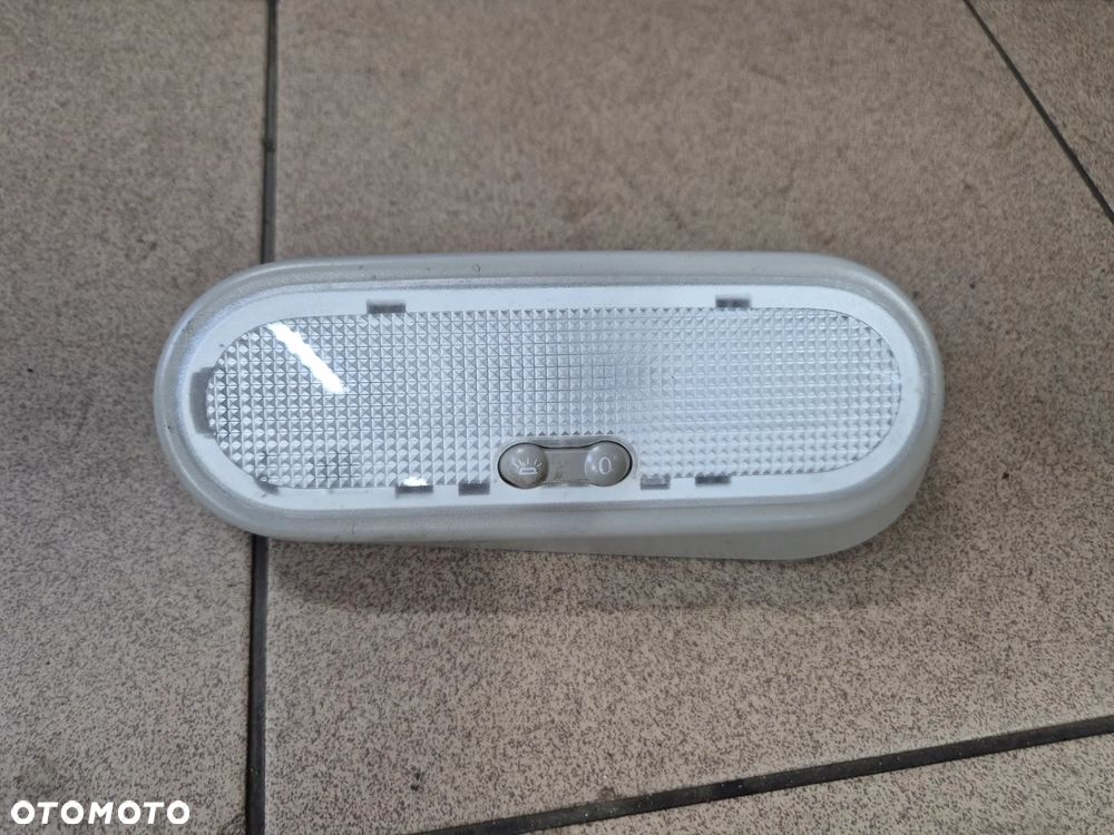 LAMPKA PAKI BAGAŻNIKA RENAULT KANGOO II 07-21r. - 1