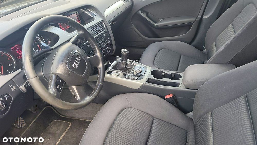 Audi A4 Avant 2.0 TDI - 11