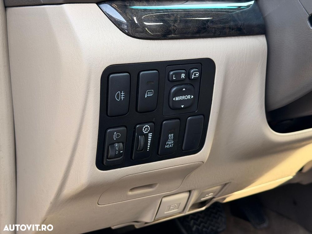 Toyota Land Cruiser - 27