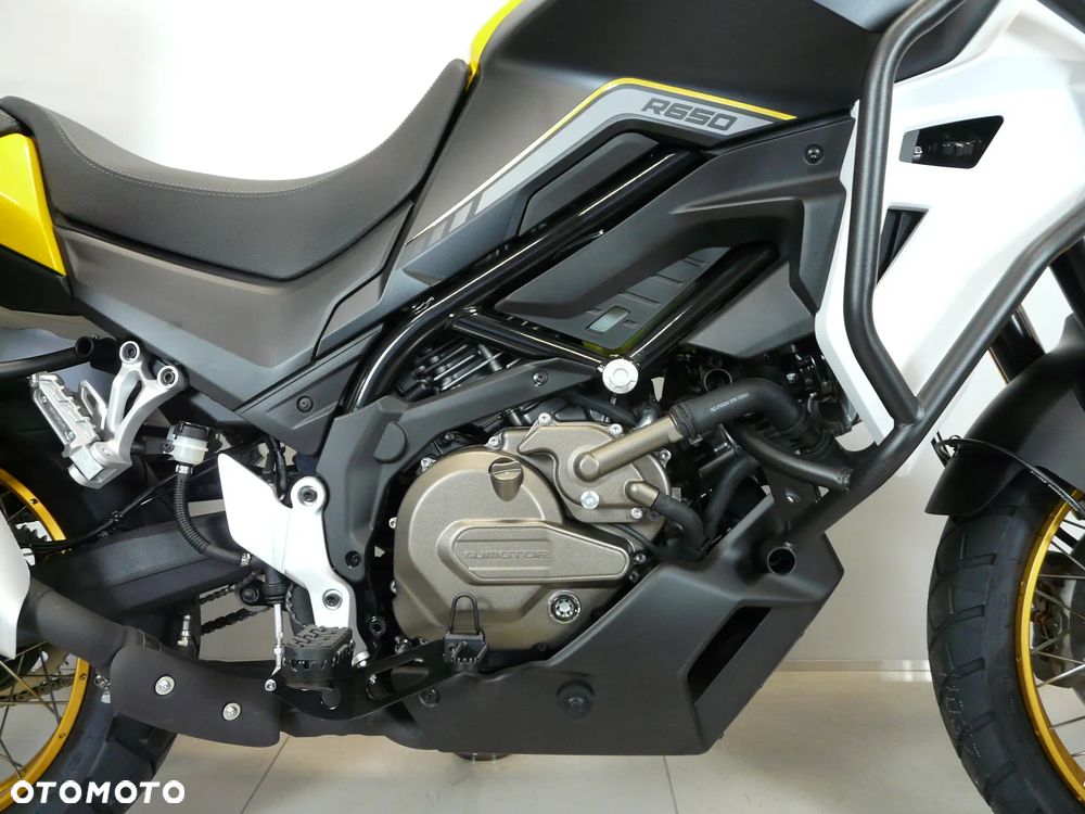 QJMOTOR SVT 650X - 8