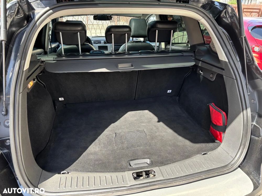 Ford Kuga 2.0 TDCi 4x4 Aut. Individual - 12