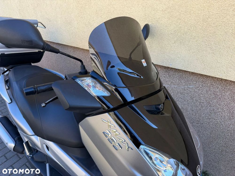 Yamaha X-max - 20