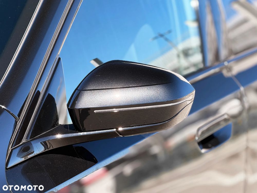 BMW Seria 5 520i - 11
