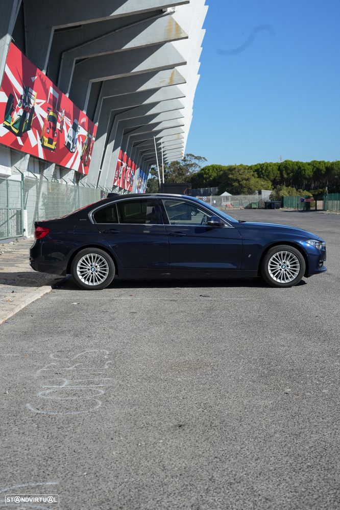 BMW 330 e iPerformance Line Luxury - 2