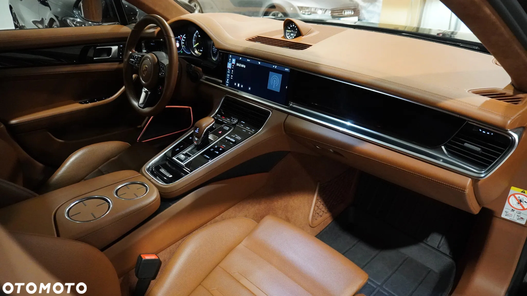 Porsche Panamera - 8