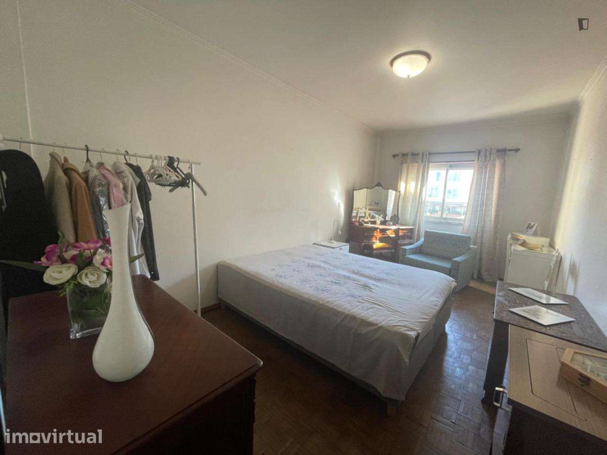Quarto - localizado em Setubal - Grande imagem: 4/12