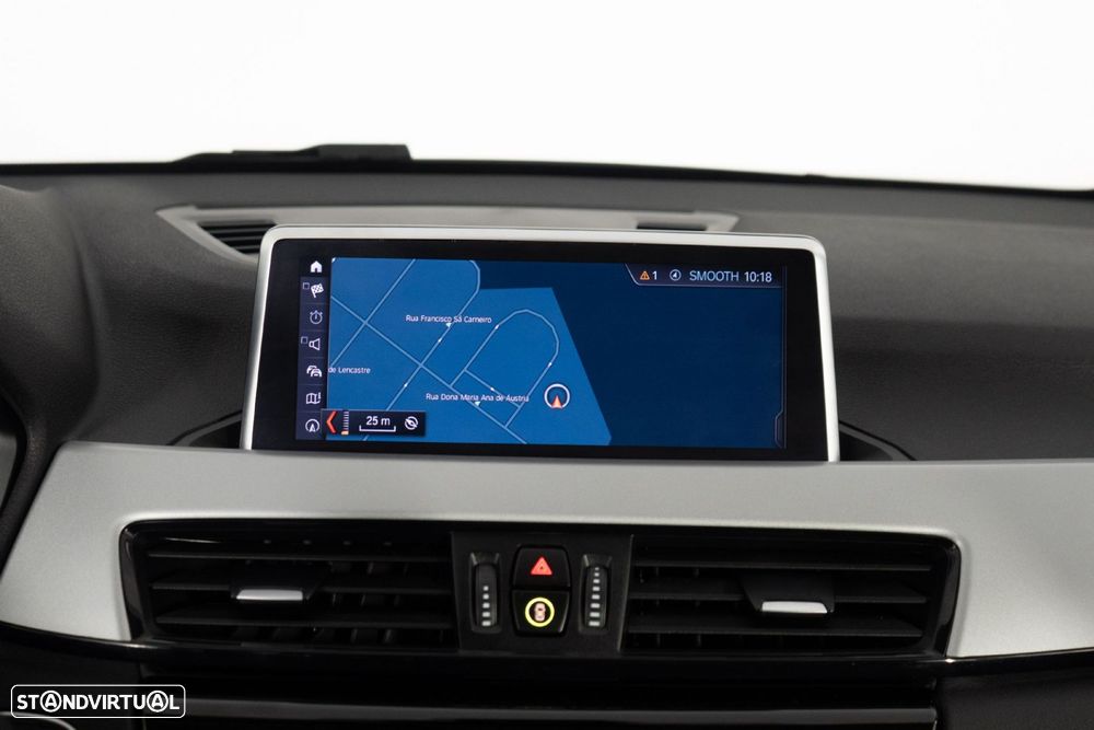 BMW X1 25 e xDrive Corporate Edition - 22