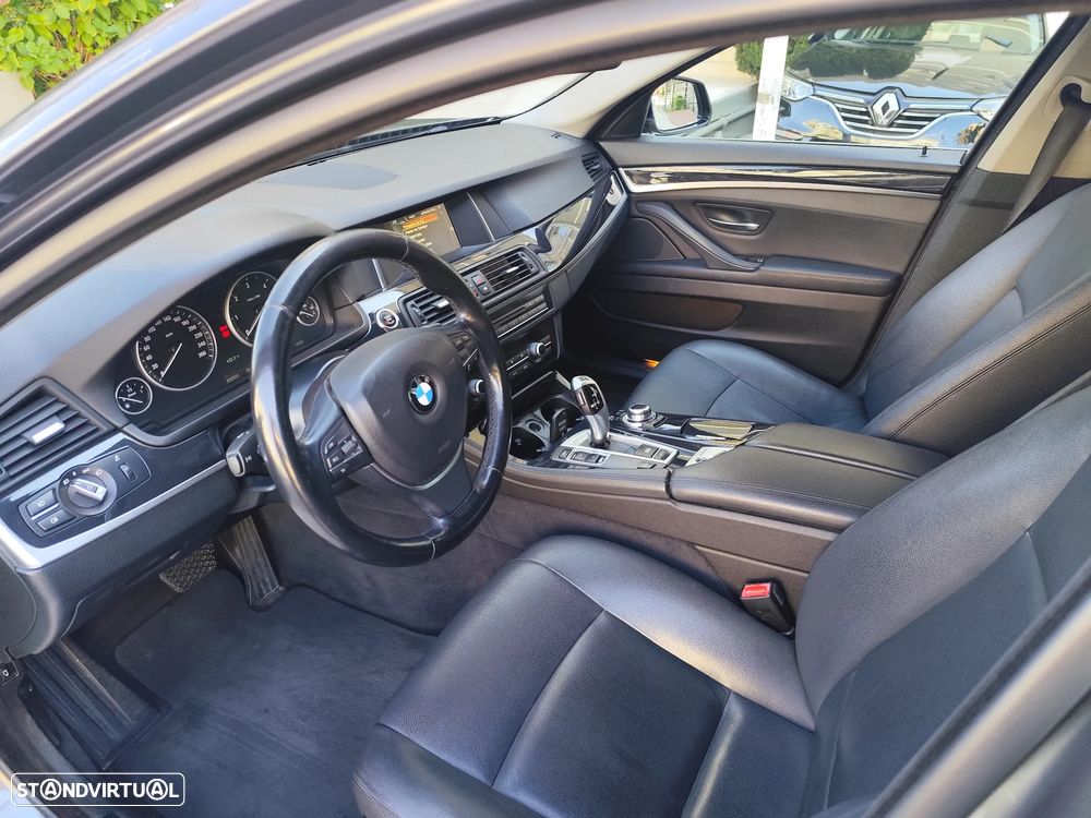BMW 520 d Line Luxury Auto - 2