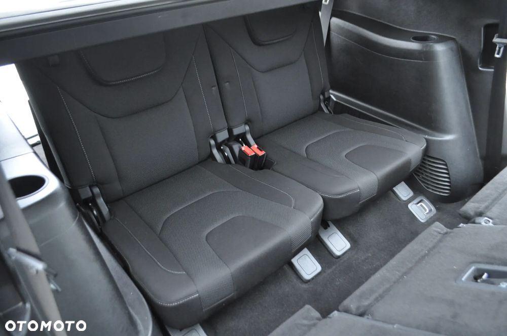 Ford S-Max 2.0 TDCi Titanium - 34