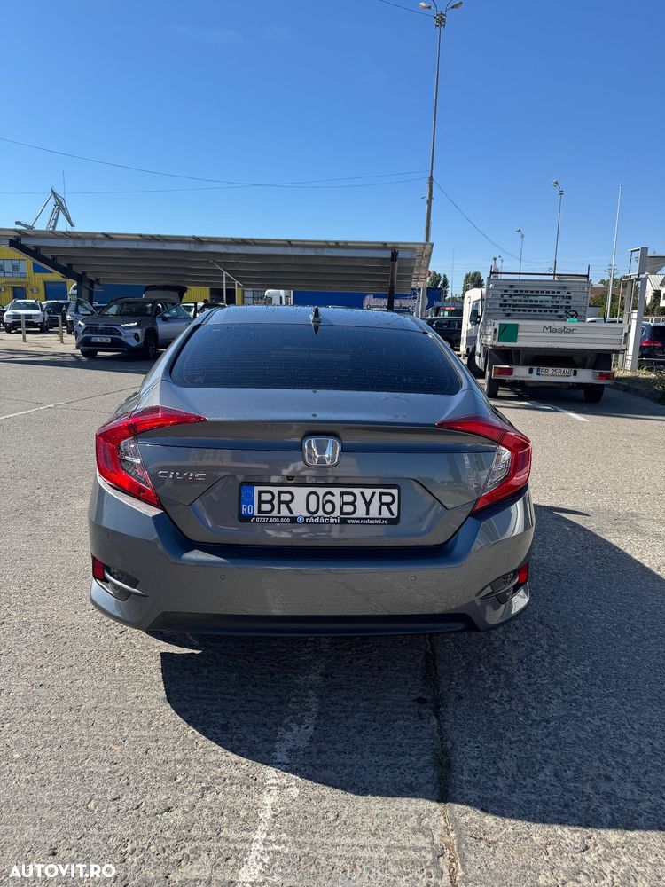 Honda Civic 1.5 VTEC Turbo CVT Executive - 2