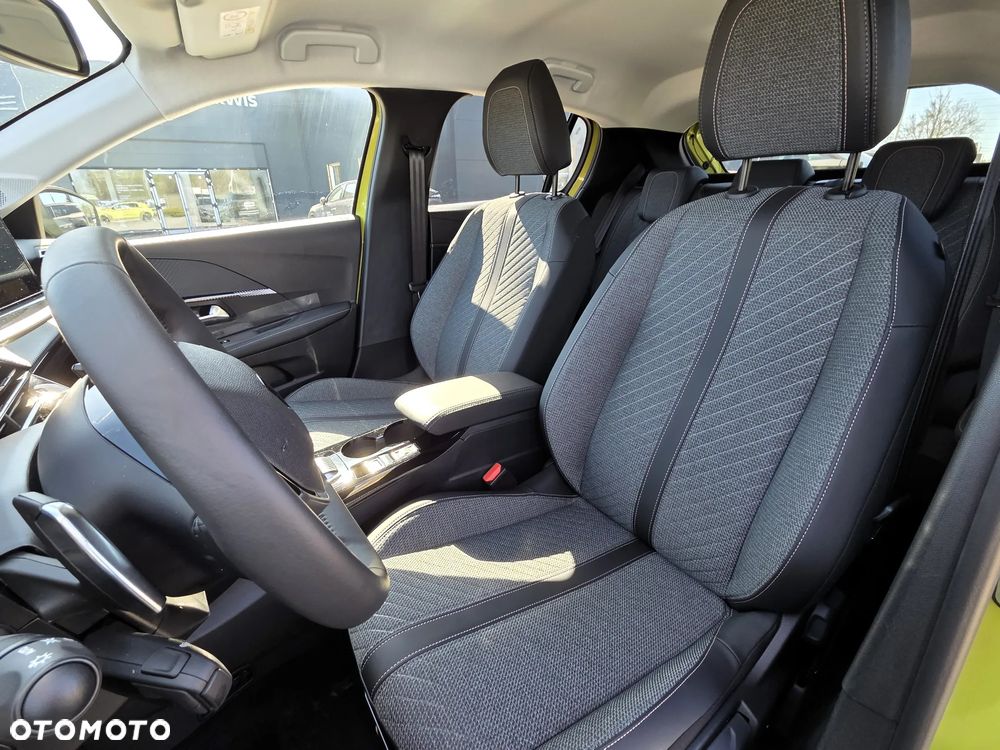 Peugeot 208 1.2 mHEV Allure - 23