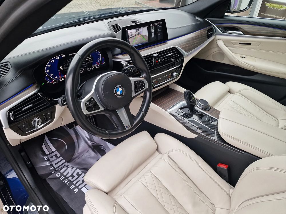 BMW Seria 5 520i M Sport Edition - 23