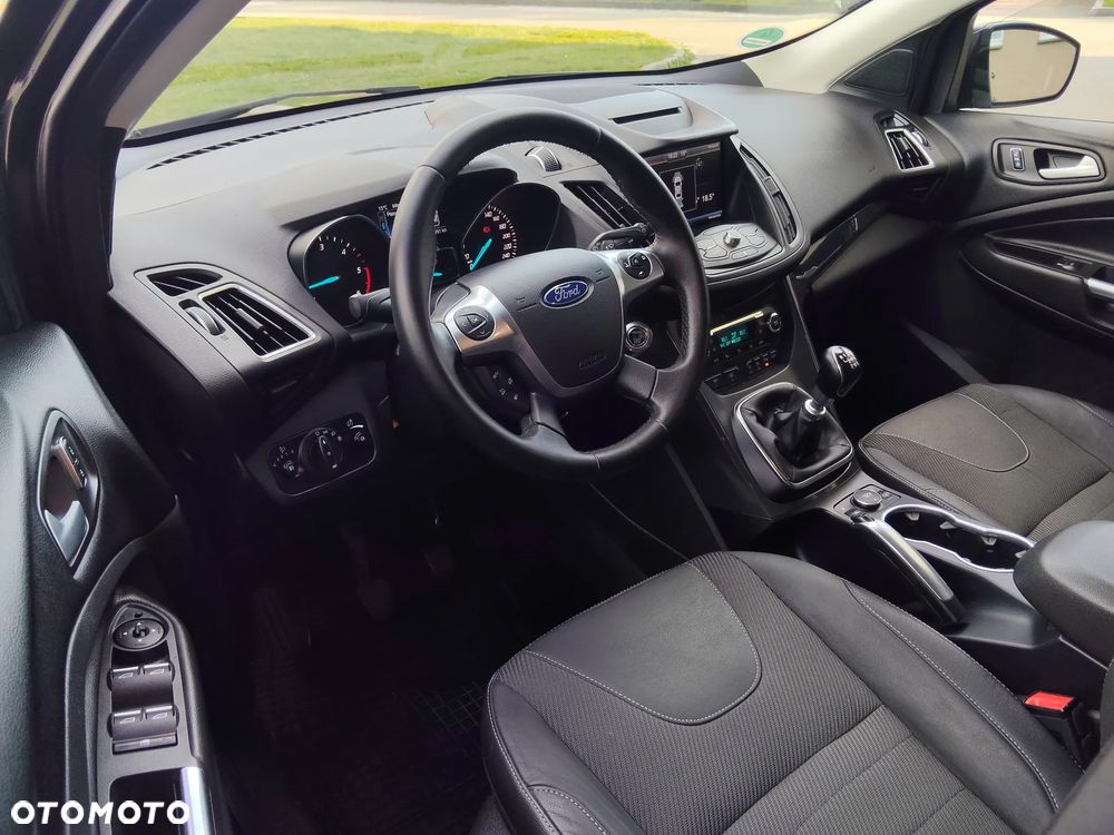 Ford Kuga 2.0 TDCi 4x4 Titanium - 26