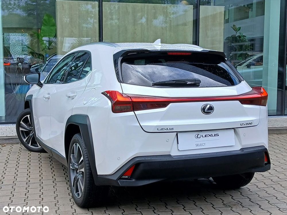 Lexus UX - 11