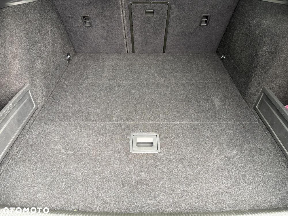 Volkswagen Passat 2.0 TDI Highline - 19