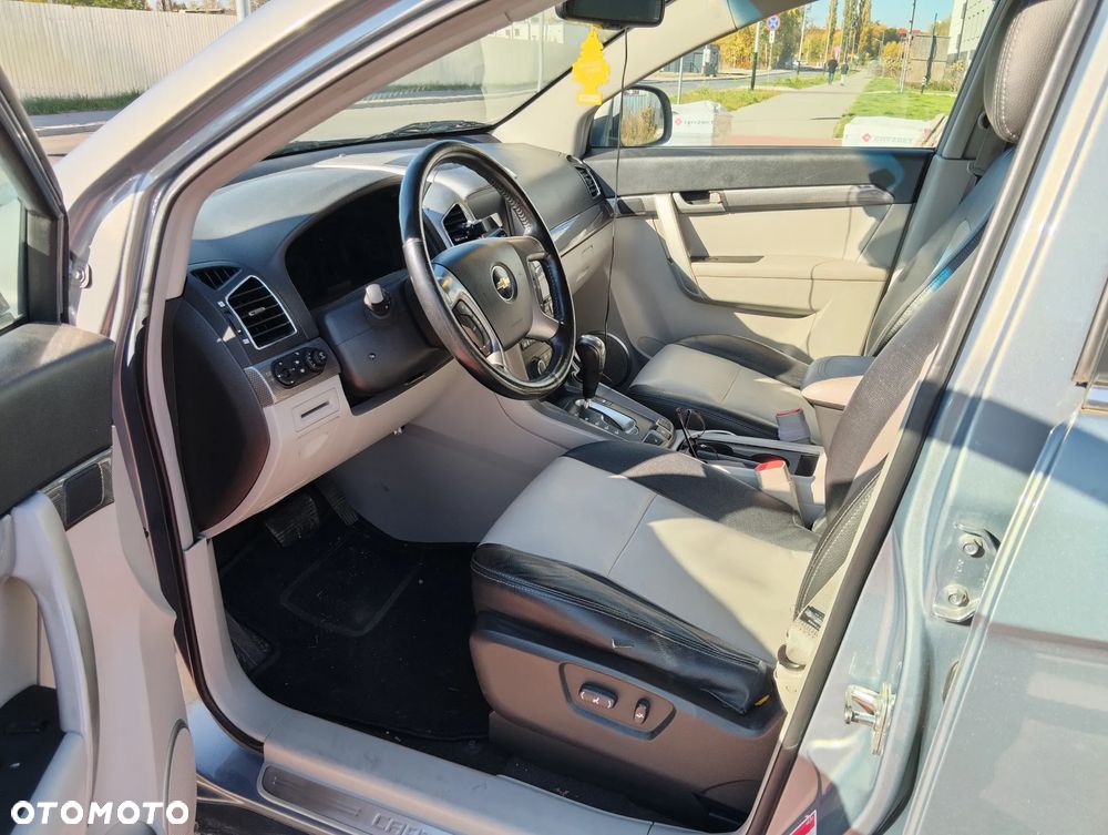 Chevrolet Captiva 2012 photo 3