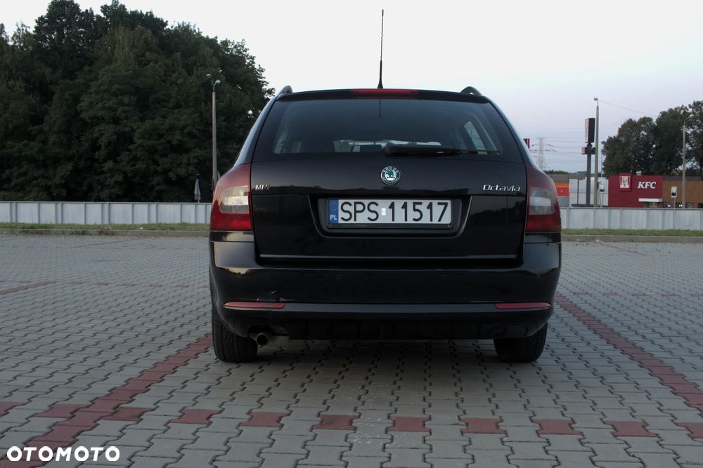 Skoda Octavia 1.6 Ambition - 7