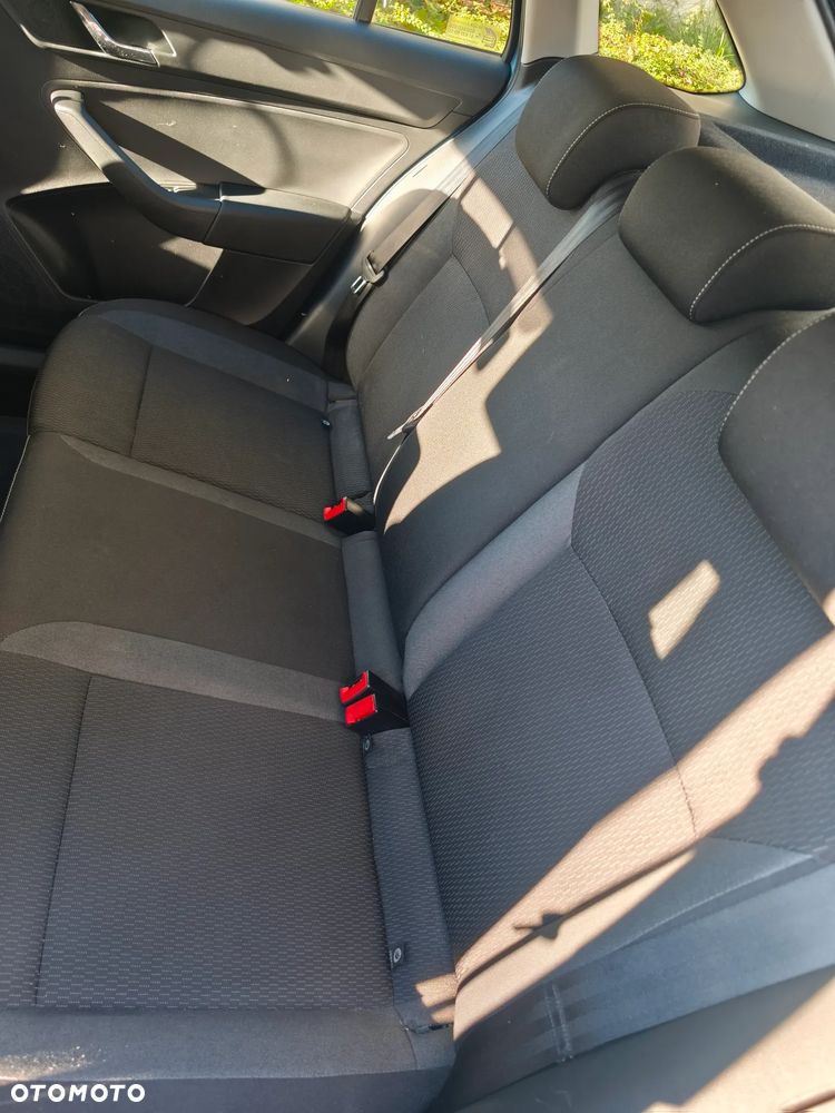 Skoda RAPID - 8