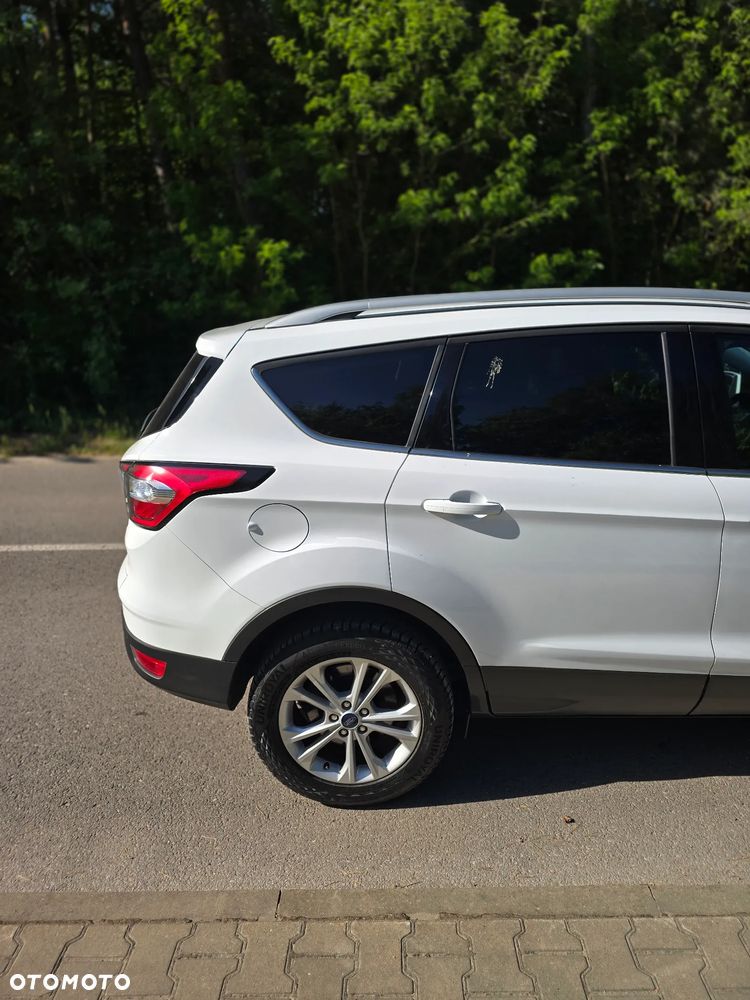 Ford Kuga 1.5 EcoBoost 2x4 Titanium - 14