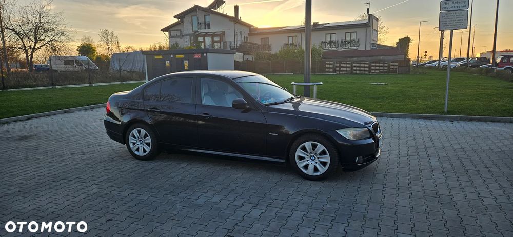 BMW Seria 3 318i - 9