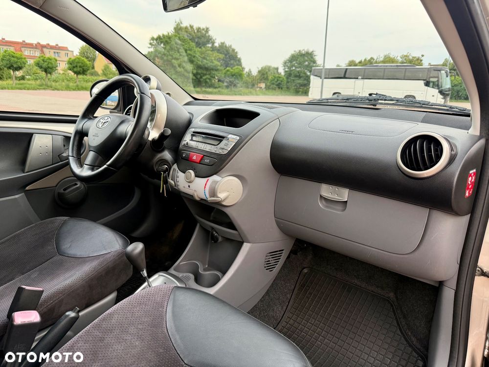 Toyota Aygo Multi Mode ckIN2U - 16