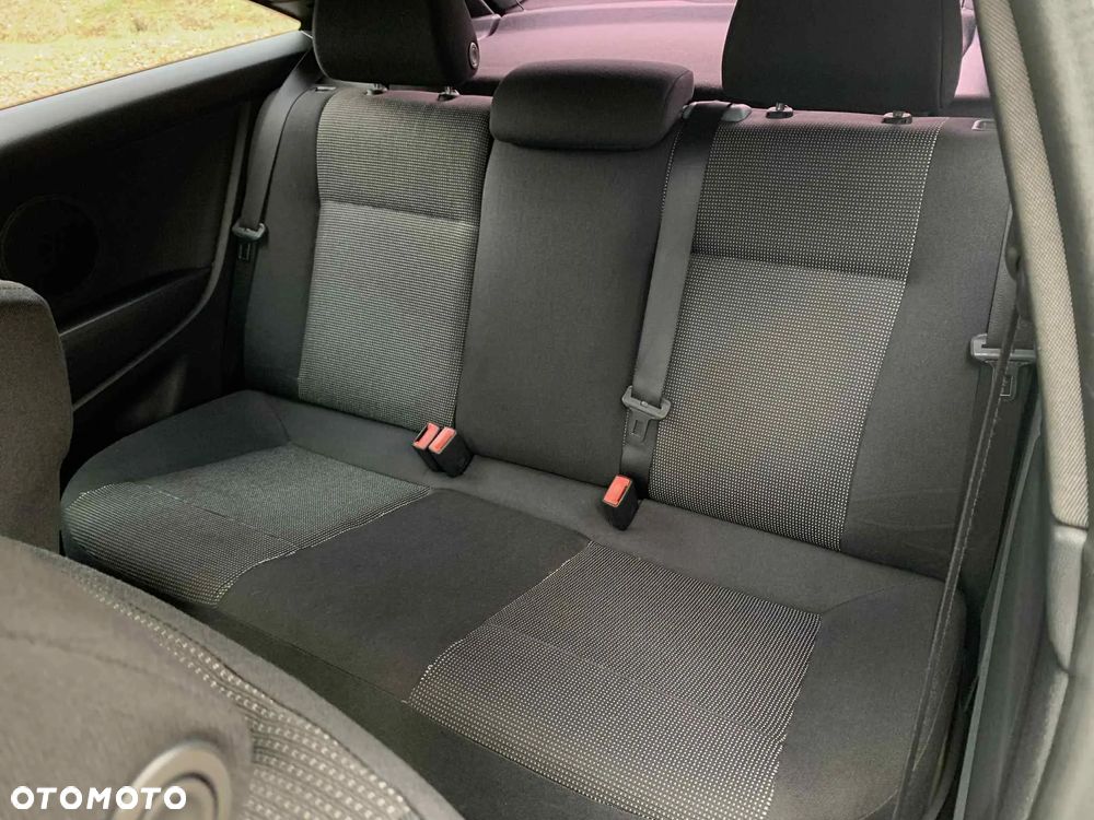 Opel Astra GTC 2.0 Turbo Cosmo - 16