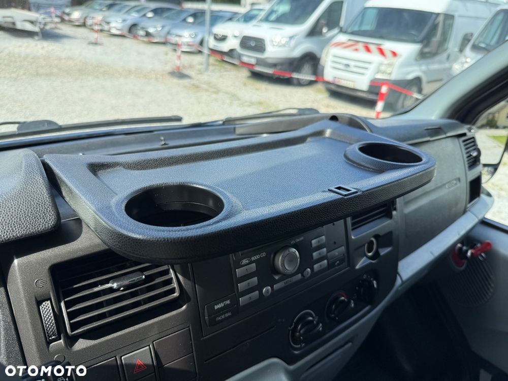 Ford Transit Furgon Brygadowy 6 os. 4x4 L3H2 2.2 TDCI 125KM 4x4 - 11