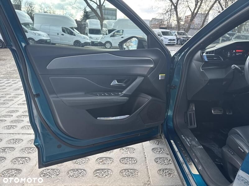 Peugeot 408 - 17