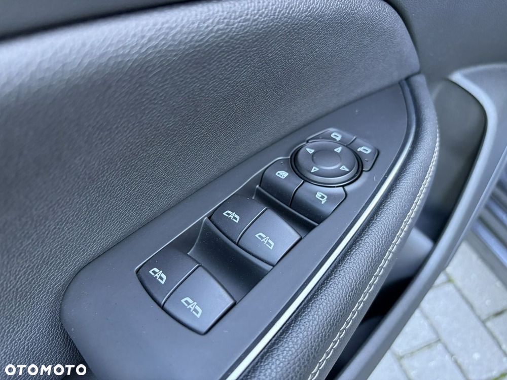 Opel Insignia - 21
