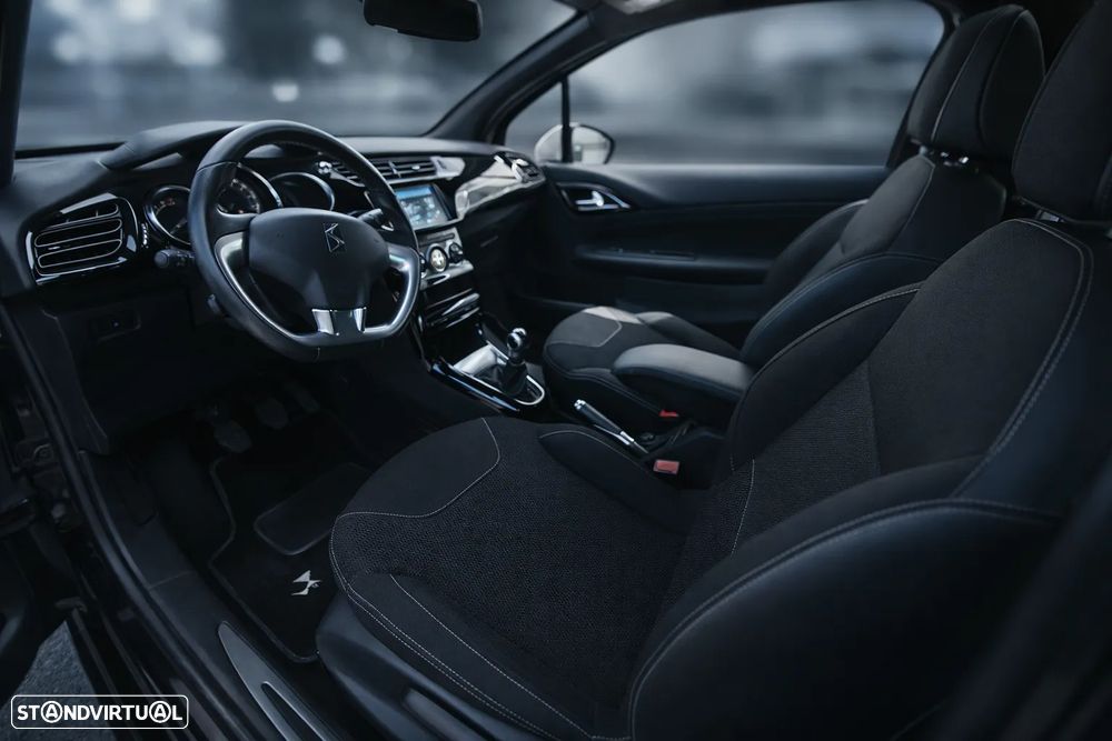 DS DS3 PureTech 82 Chic - 12