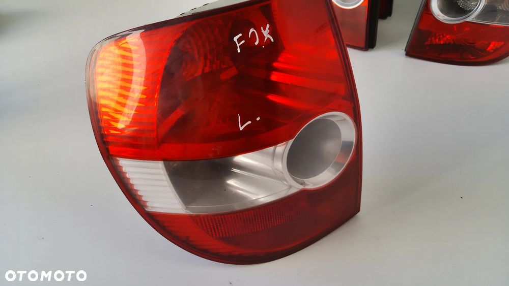 VW Fox Lampa Tył Prawa Lewa strona - 8