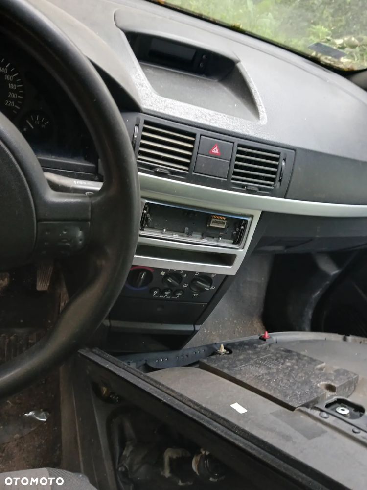 opel meriva A Z21B fotel fotele kanapa deska kokpit podsufitka boczek boczki klamka podłokietnik - 4