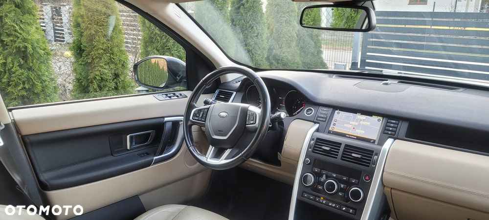 Land Rover Discovery Sport TD4 HSE - 11