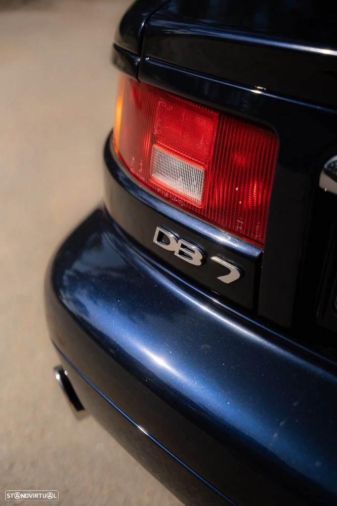 Aston Martin DB7 Vantage Coupé - 10