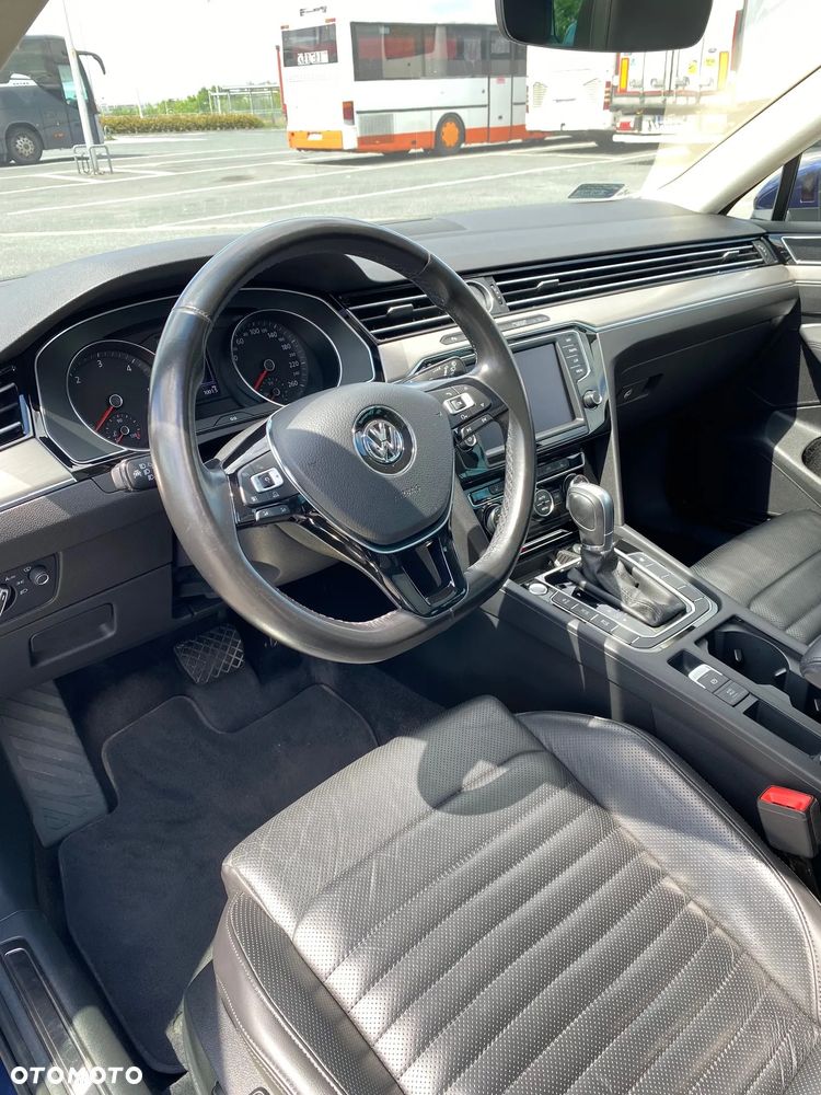 Volkswagen Passat - 18