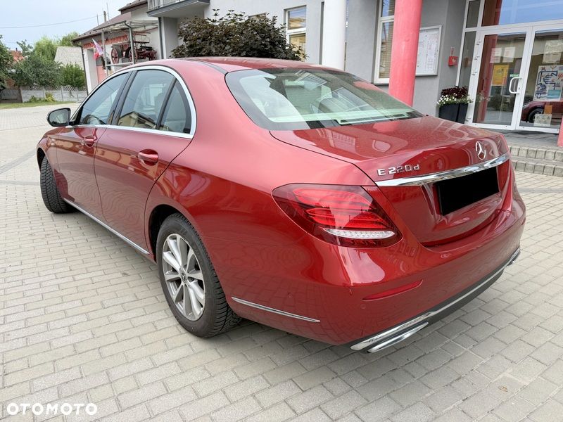Mercedes-Benz Klasa E 220 d 9G-TRONIC - 3